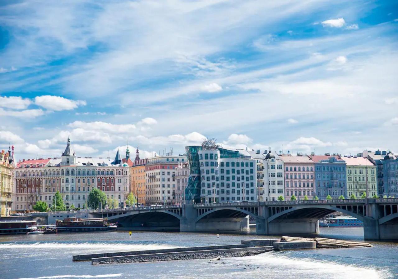 Premiere Dubcek * Praga